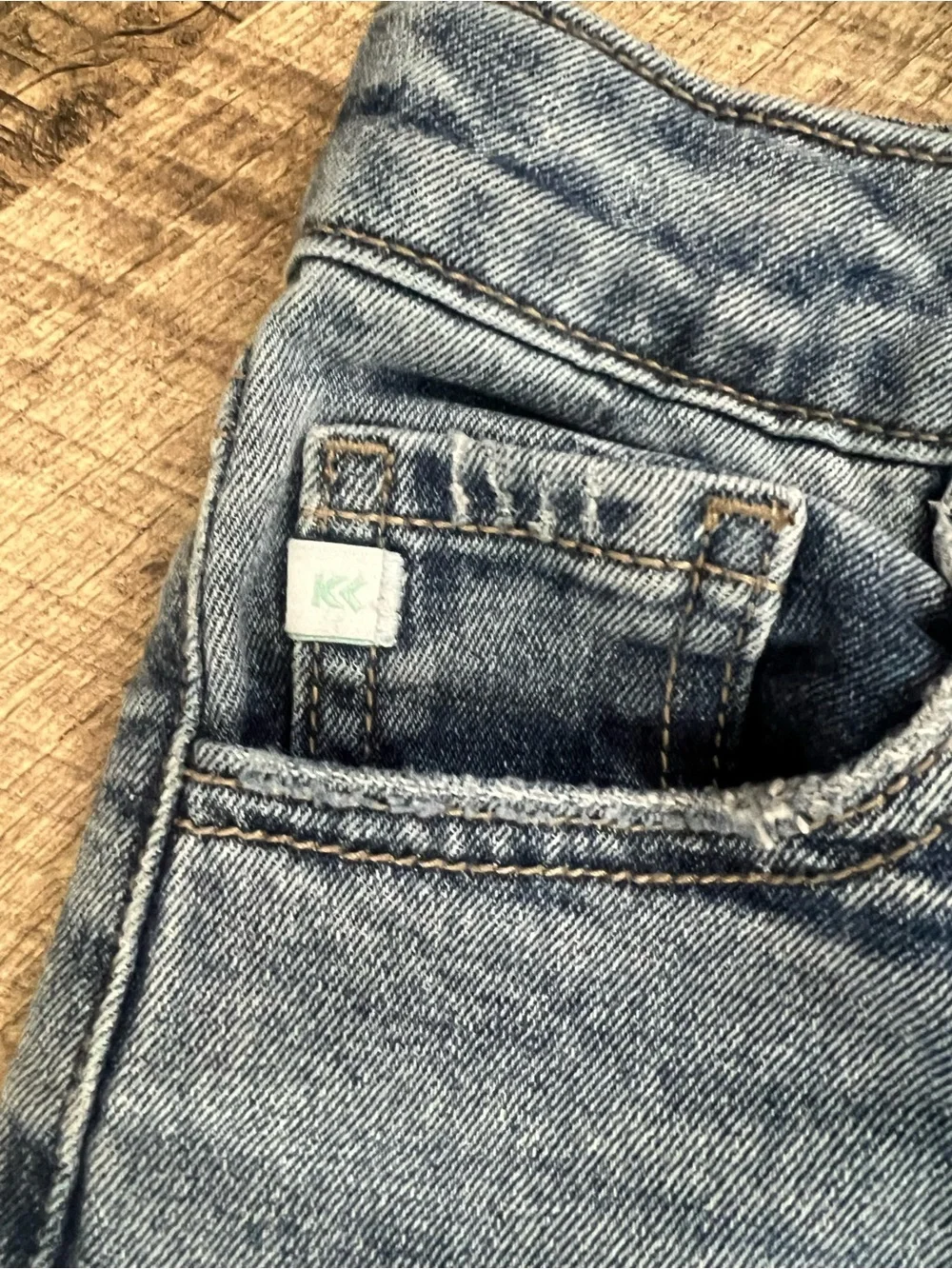 KanCan casual straight